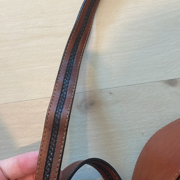 Vintage Oroton of Australia leather crescent crossbody genuine leather bag - Picture 13 of 17